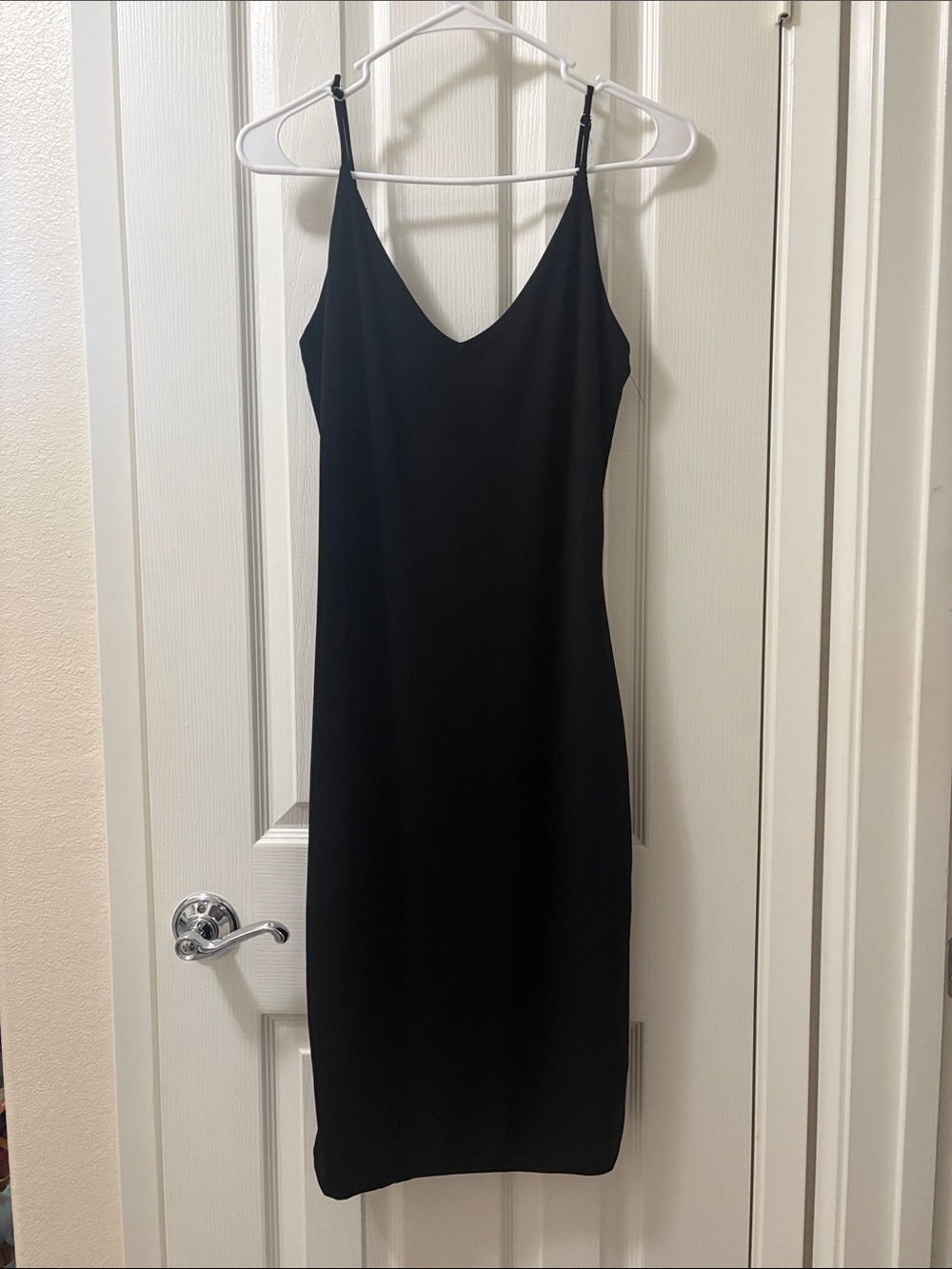 59-Mind Code Black Midi Slip Dress with Thin Straps